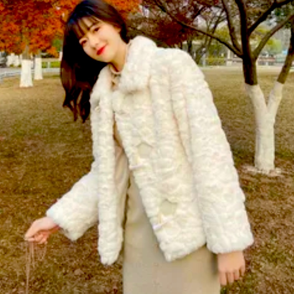 Nuage vintage faux fur white off white/cream coat size XS